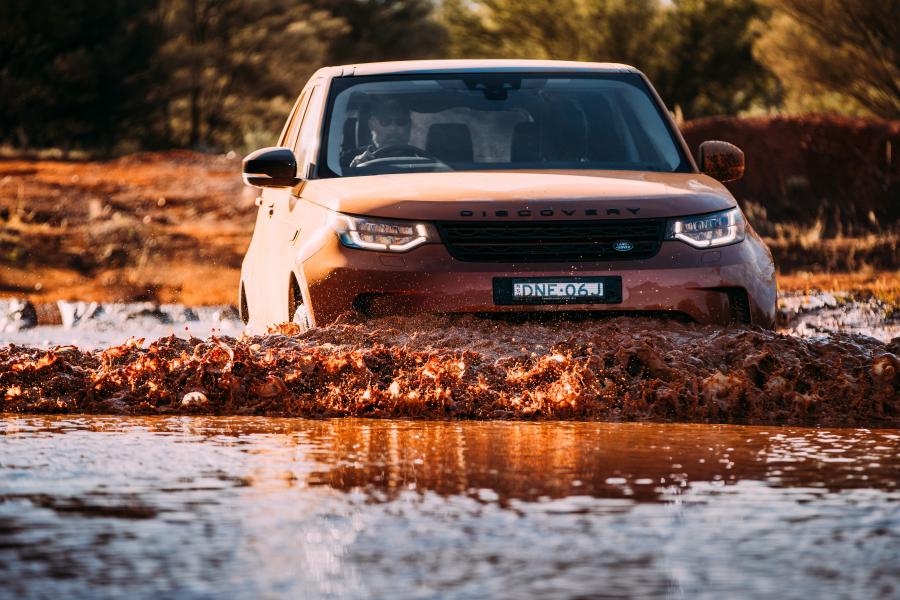  Land Rover Discovery First Edition 2017 года  (AU) (фото 16 из 40)